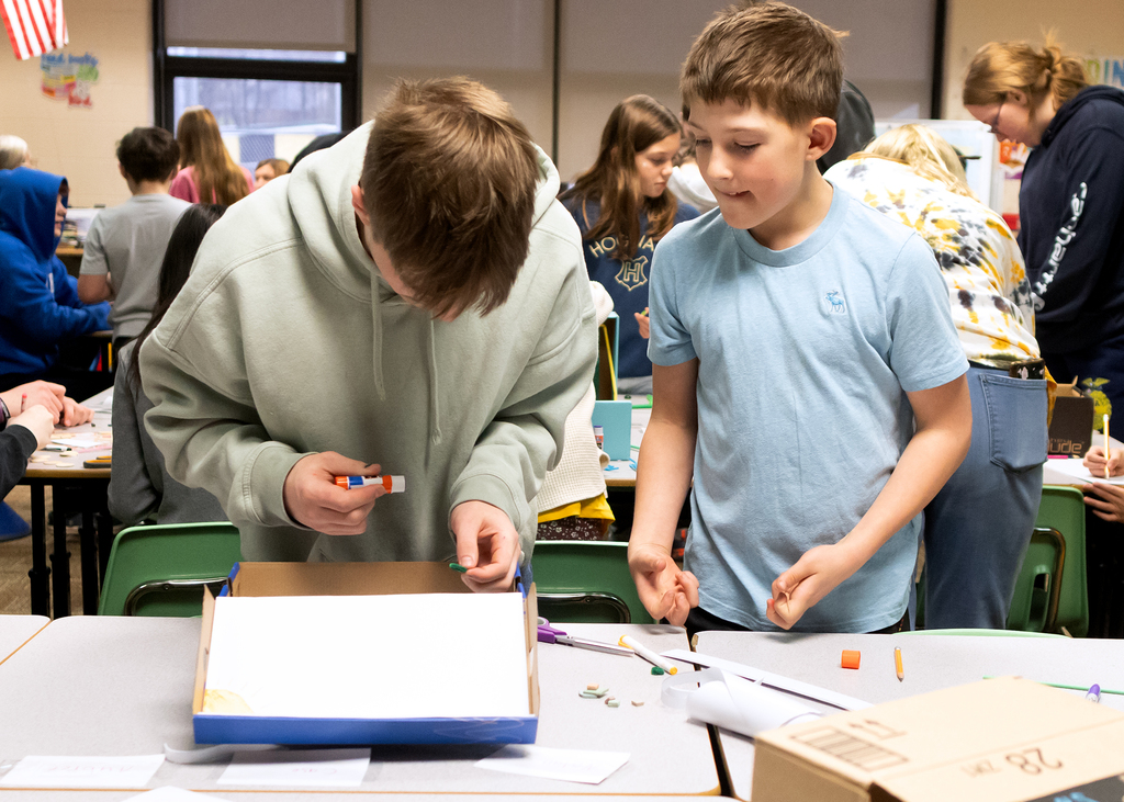 Students working on peep habitats