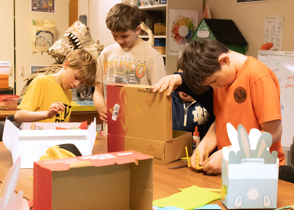 Students working on peep habitats