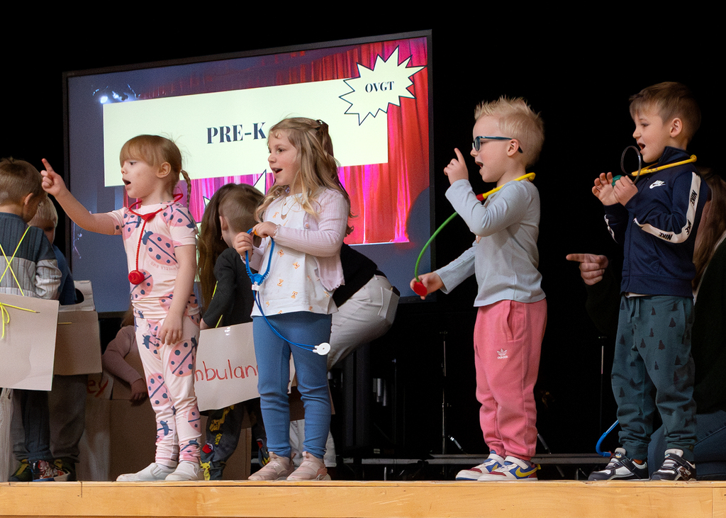 PreK students perform Five Little Monkeys