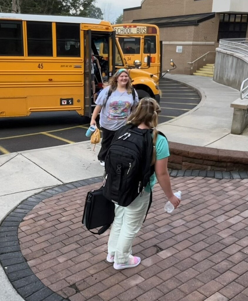 Students Walking In on Opening Day 3