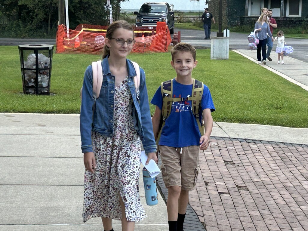 Students Walking In on Opening Day 2
