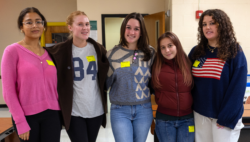 Colgate Mentors meet with some of the LPP students