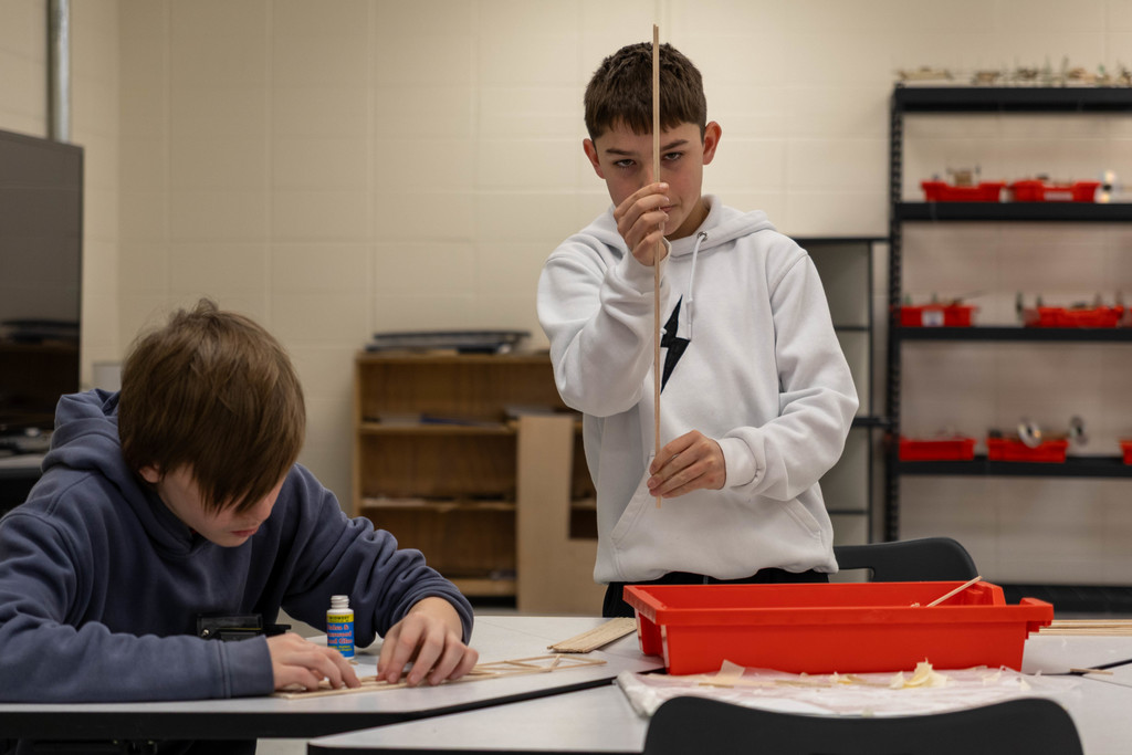 Ottawa Middle Schoo IIT Class