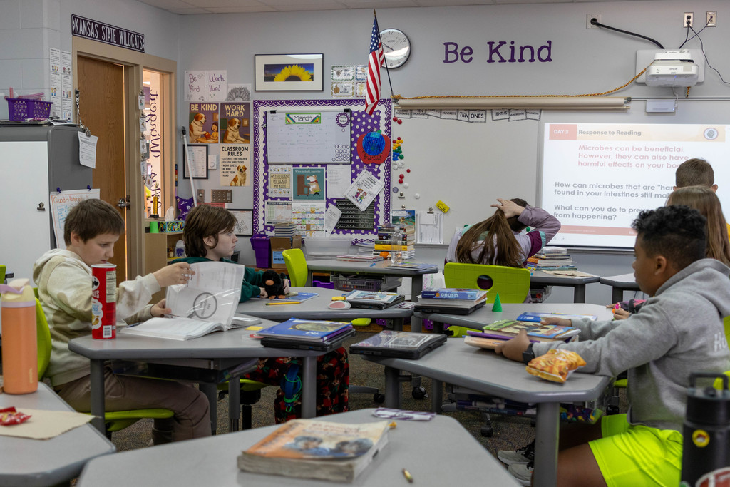 kids working on phonics.