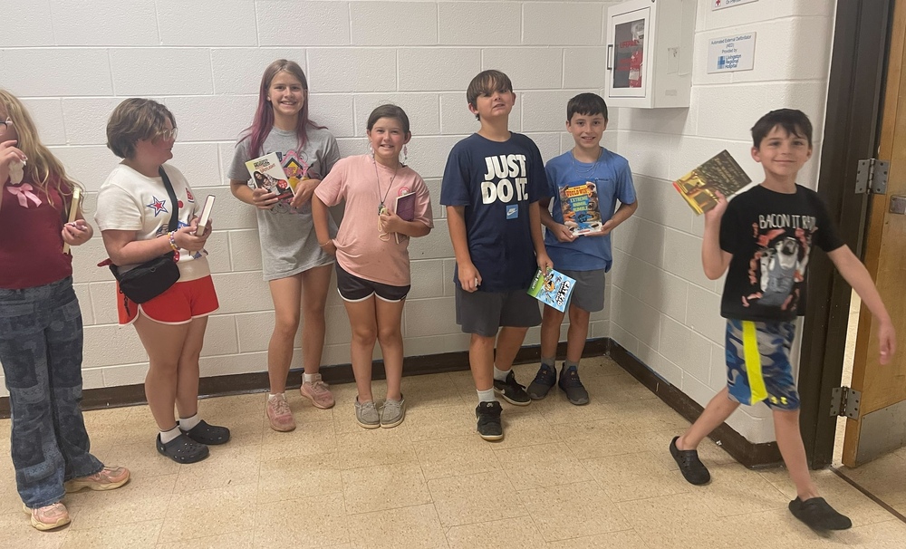 Students recieving free books
