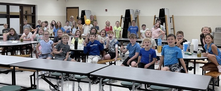 3rd grade students posing for a group picture 