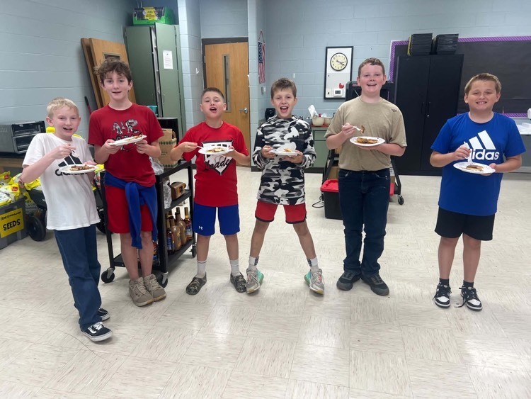 ISM students baking cookies