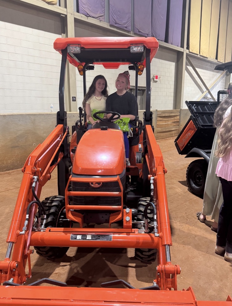 Today, our 8th grade students had the exciting opportunity to attend a Career Fair at Hyder-Burks and tour Tennessee Tech University.