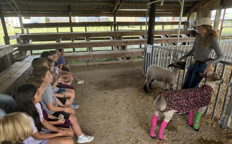 Our 3rd grade students learned all about our beautiful state’s agriculture today at Farm Day! Thank you Farm Bureau for hosting such an amazing event, and to all the volunteers who took the time to teach our students the importance of agriculture 🌽🌻🐄