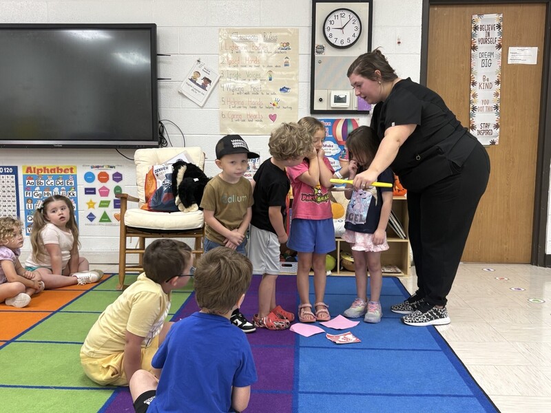 Pre K visit from Zoo Crew