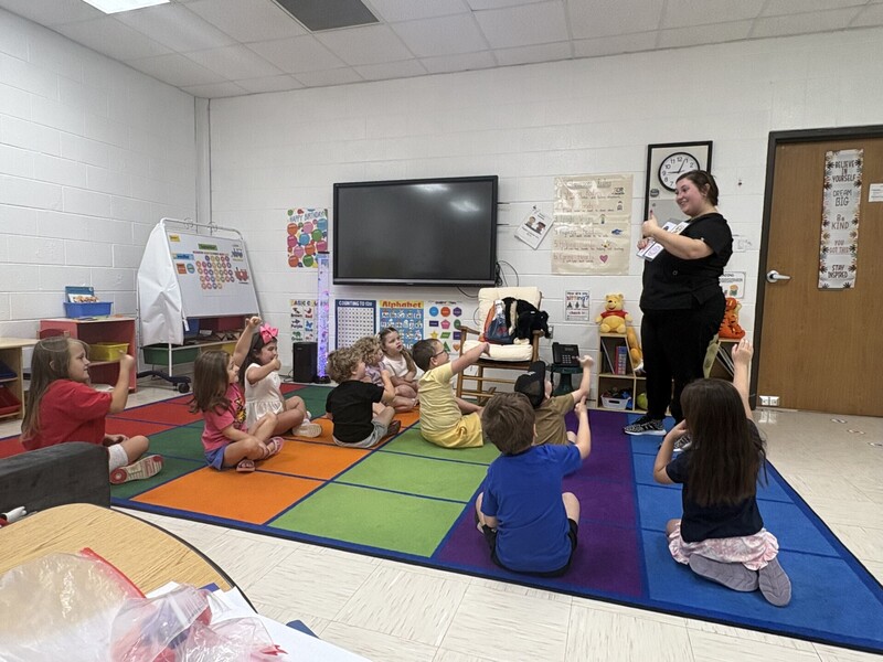 Pre K visit from Zoo Crew