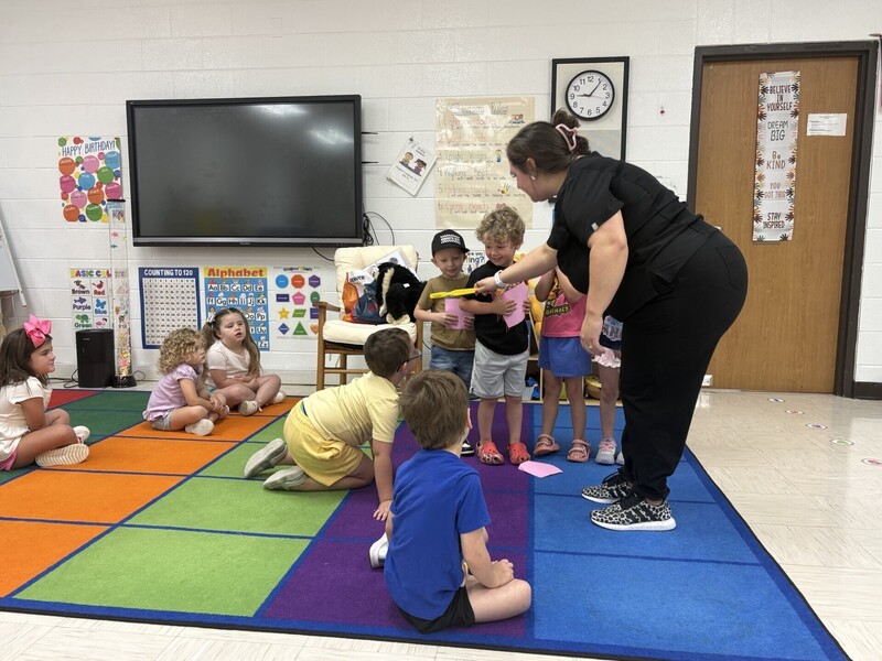 Pre K visit from Zoo Crew