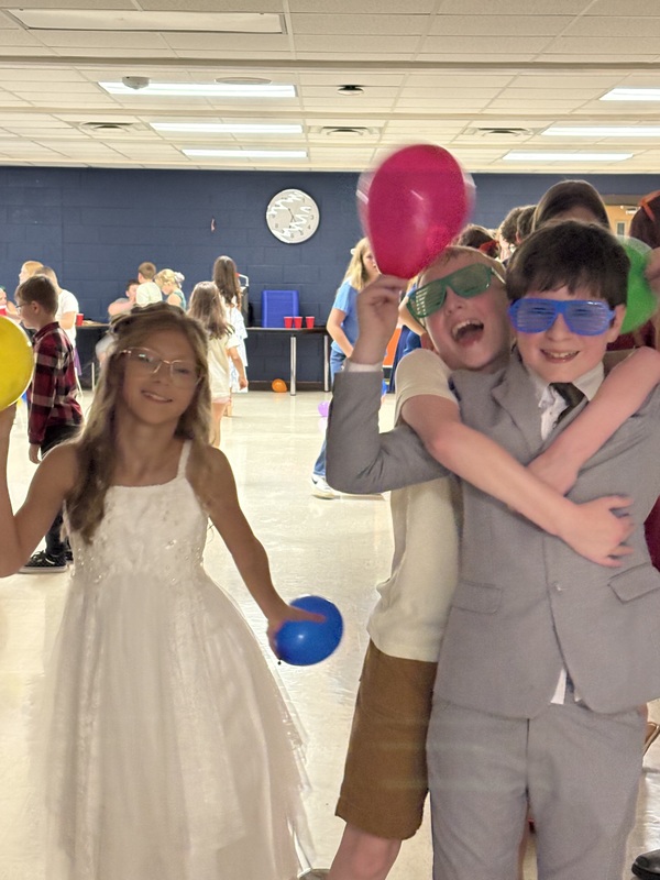 HES Dance Photo