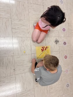 Kiindergarten working on numbers