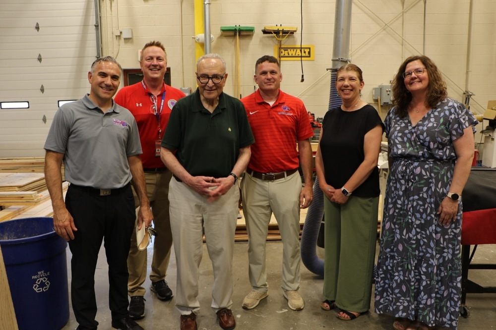 Schumer Visits OACSD