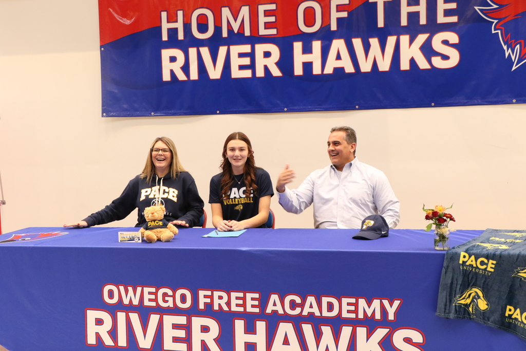 Maggie Hamed NLI Signing 
