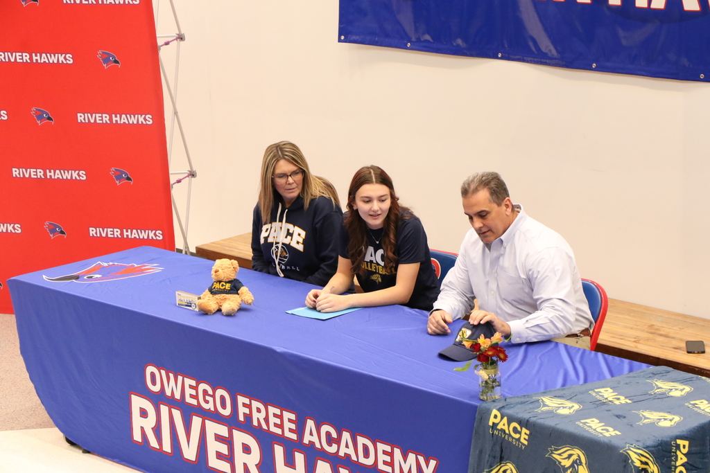 Maggie Hamed NLI Signing 