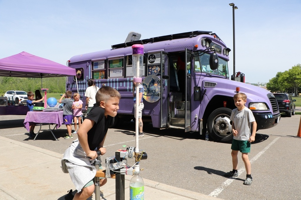 Physics Bus At OES