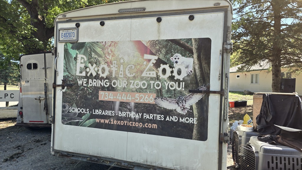 Exotic Zoo Truck