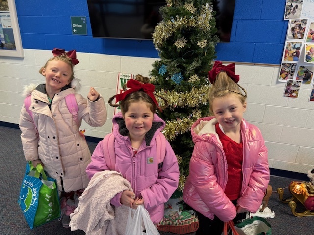 Grinch/Cindy Lou Who Day at DA