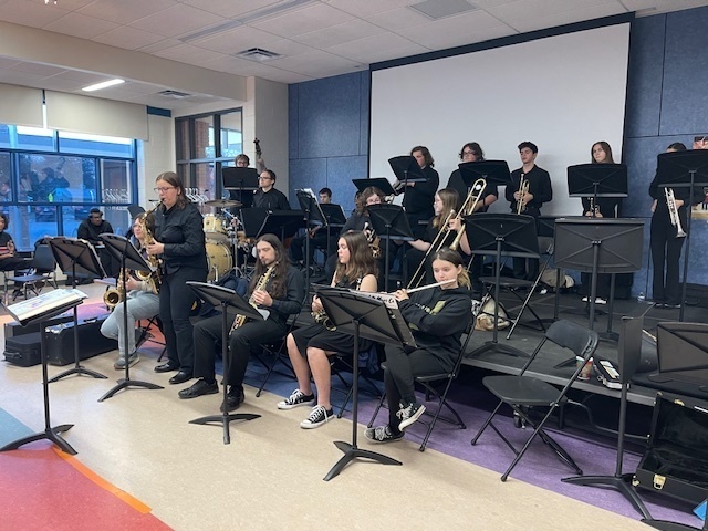 Jazz Band plays
