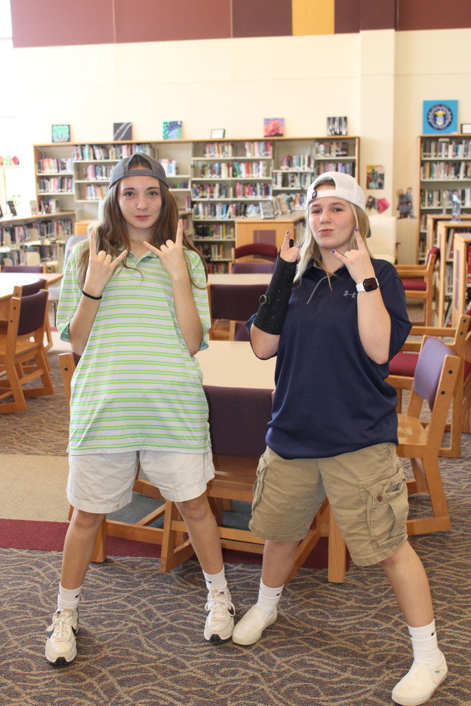 Sorority vs Frat