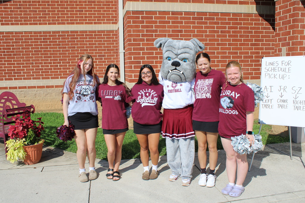 Cheerleaders at Orientation