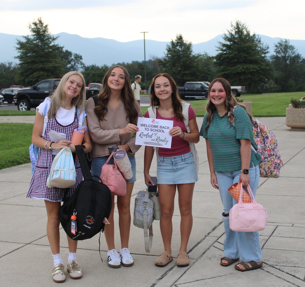 first day of school friend group