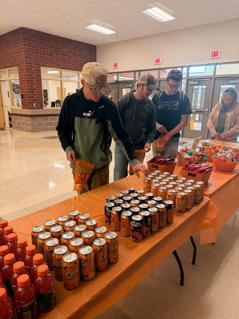 Senior Snack Day at LHS -Seniors were treated to all kinds of Orange snacks for the month of September.