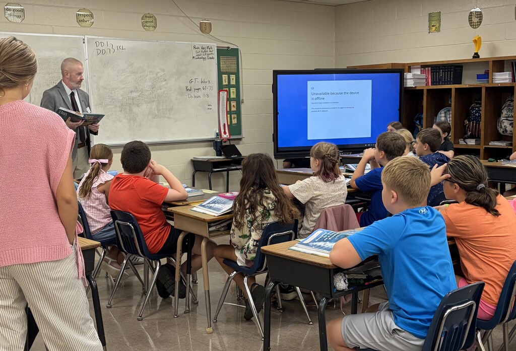 Dr. Huber visits Mrs. Keim's class at Springfield Elementary School 