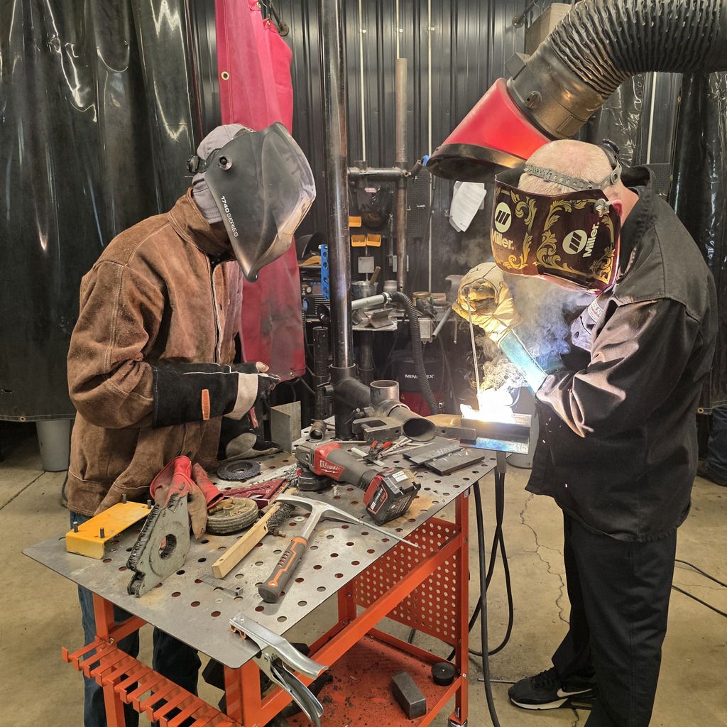 Dr. Huber visits PCTC welding I class.