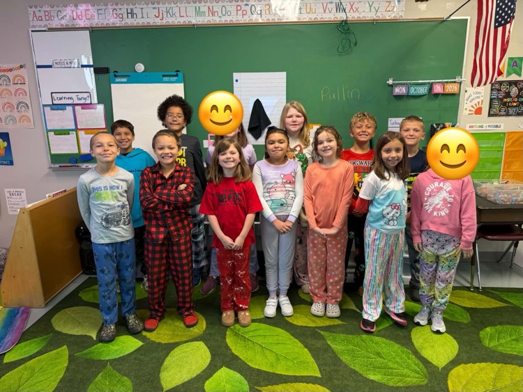 kids in pjs 