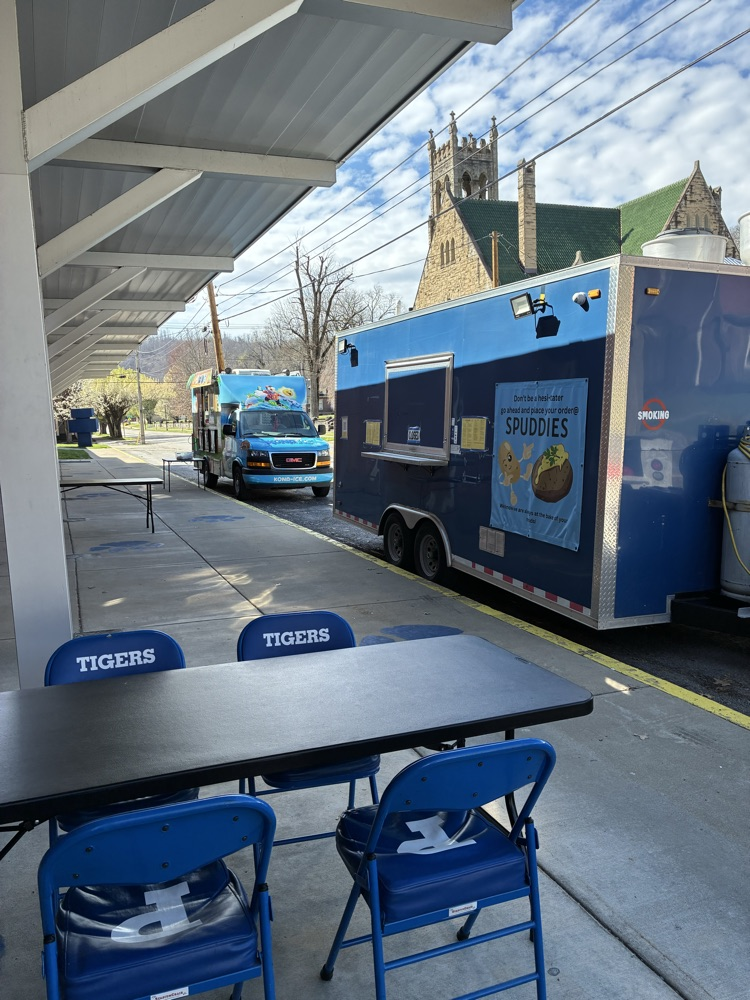 Spuddies and Kona Ice
