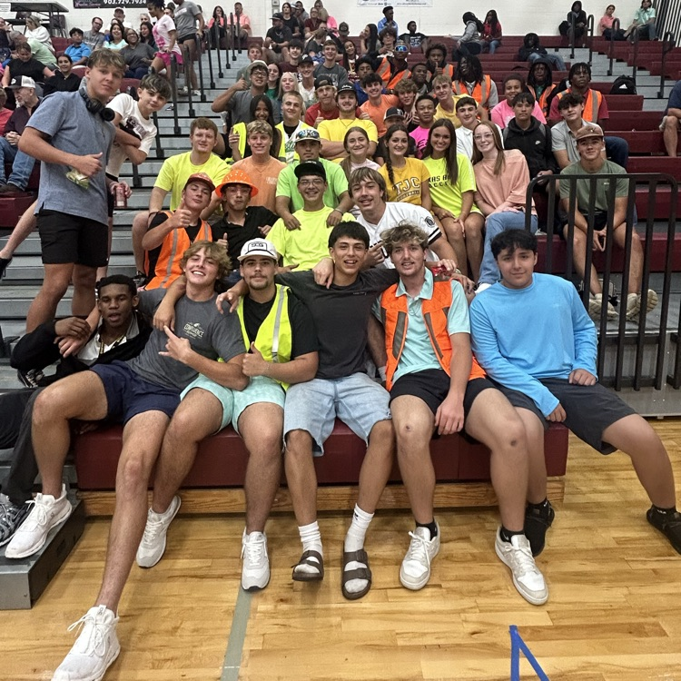 Maroon mob cheering on our Ladycats! 🏐 
