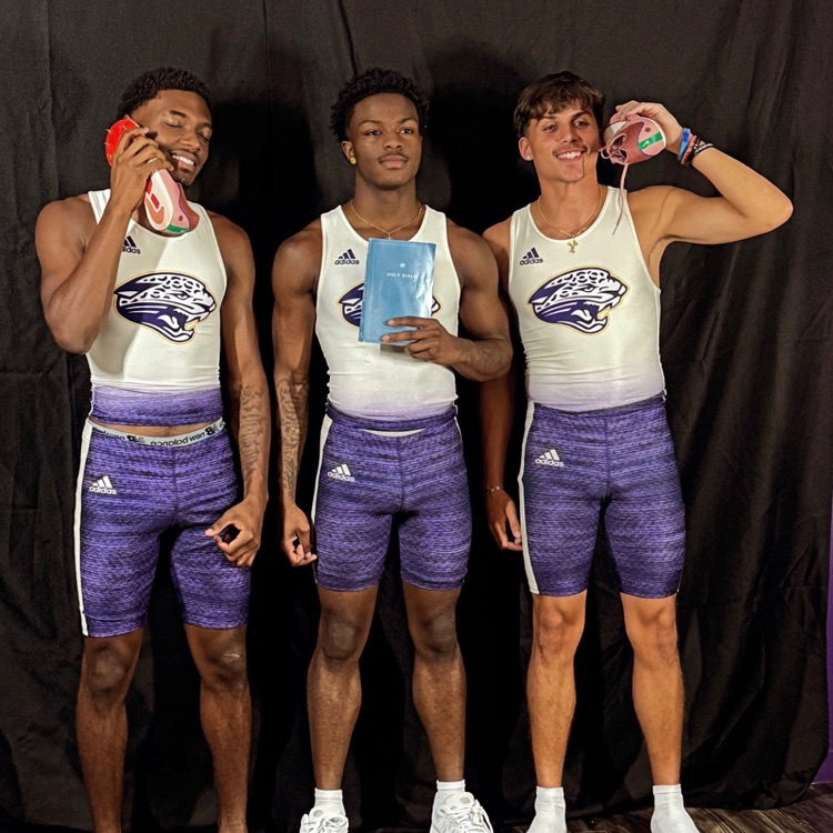 Just a few of our Palestine Track standouts continuing to run together at the next level 🏃🏽‍♂️💨  Ja’ron Johnson, Dreylon Spurlock, and Rocky Bruce are teaming up again — this time at Jacksonville College! 🐆  Once a Wildcat, always a Wildcat.