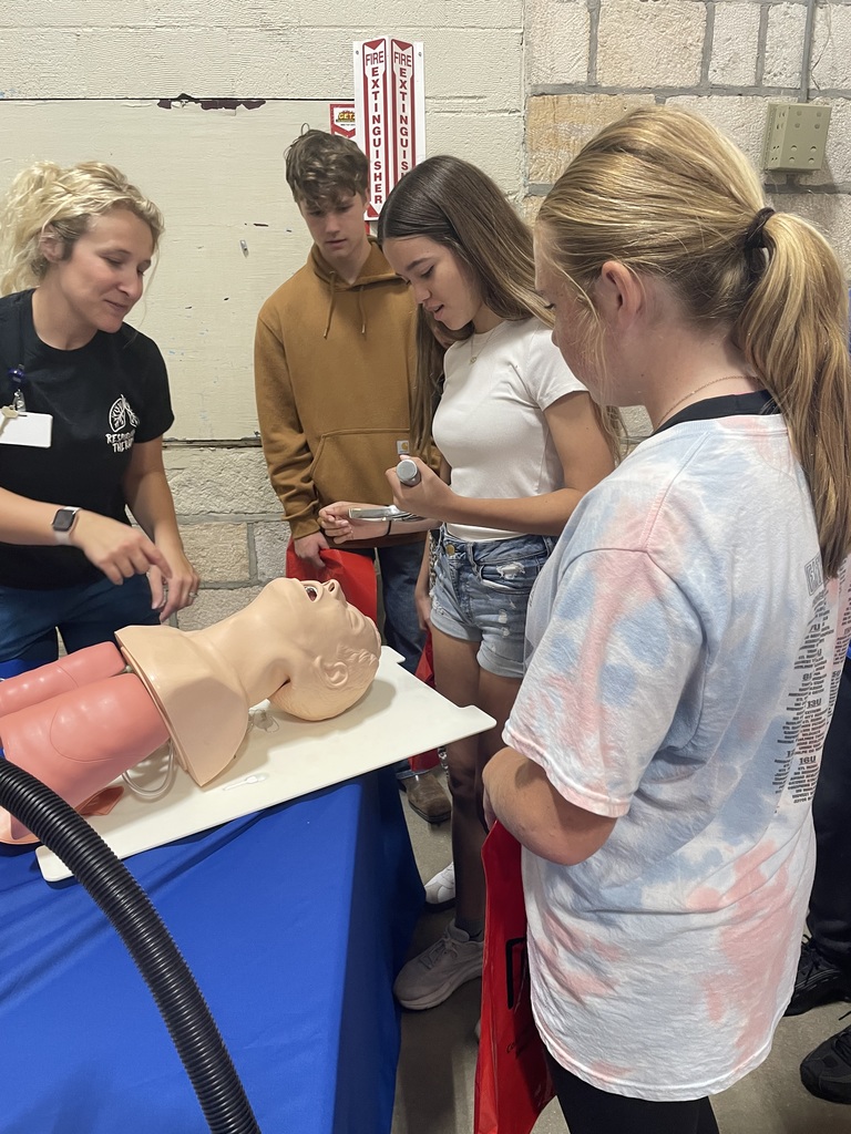 8th grade students attend career expo in Hannibal