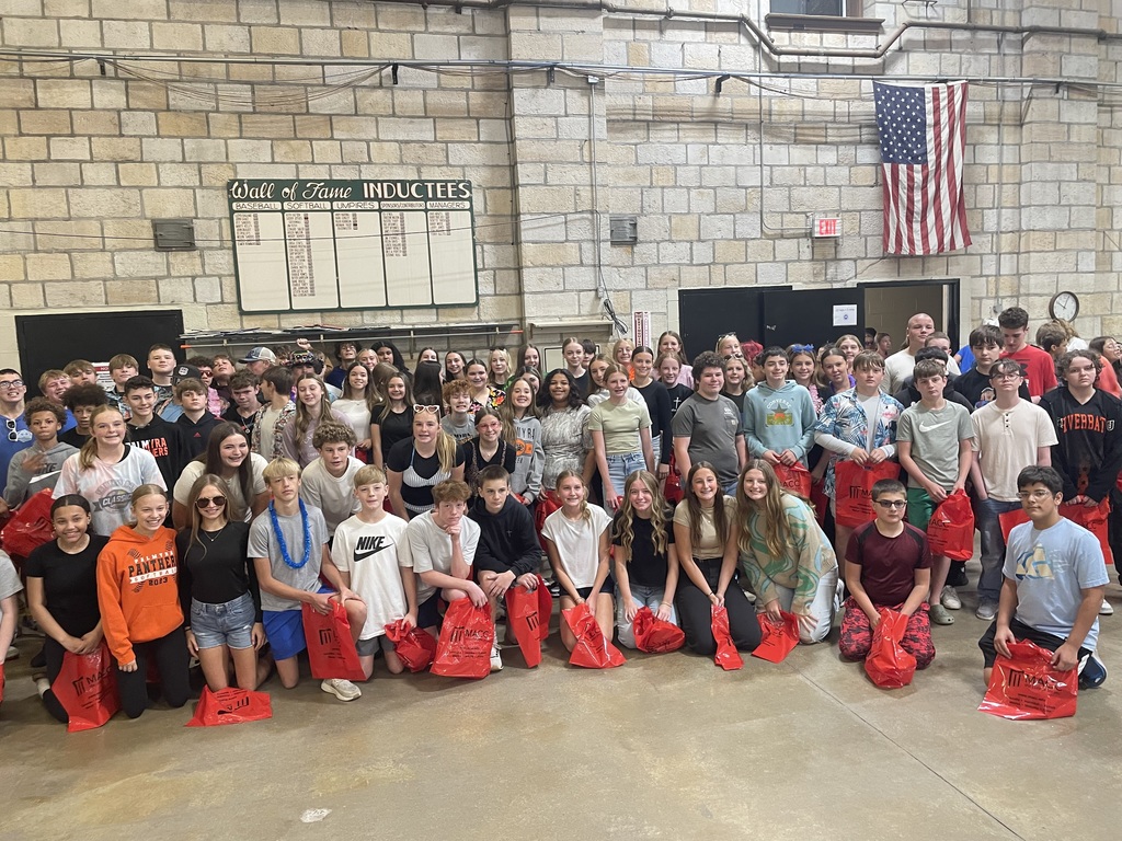 8th grade students attend career expo in Hannibal