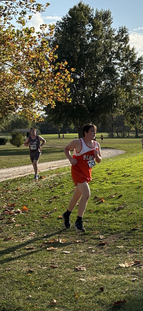 Middle School Cross Country Runners at final meet in Monroe City