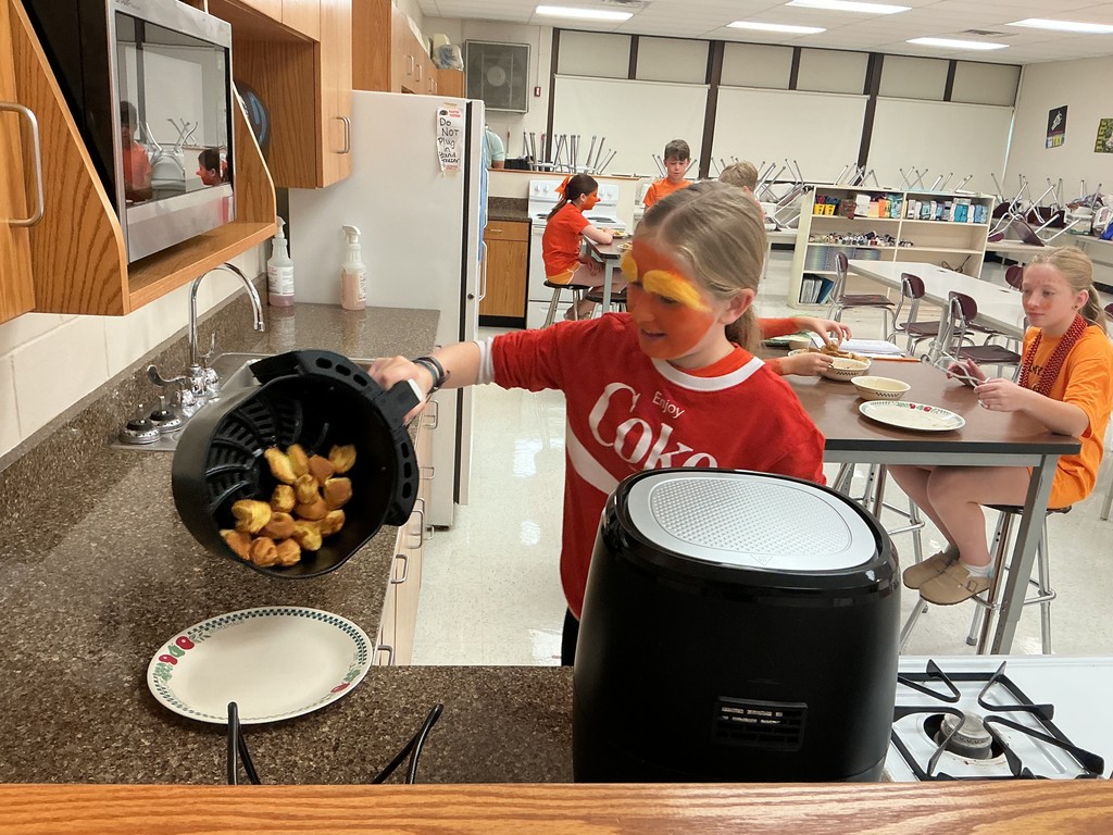 FACS class making air fryer donuts