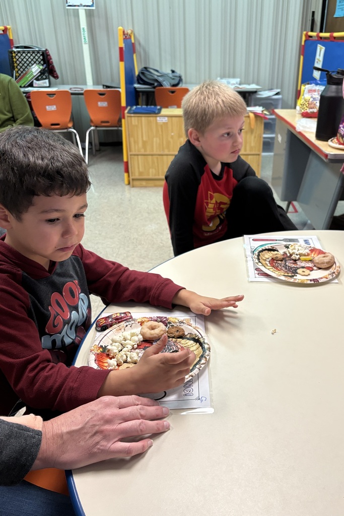 Ms Wilson's students enjoy classroom friendsgiving with their favorite treats