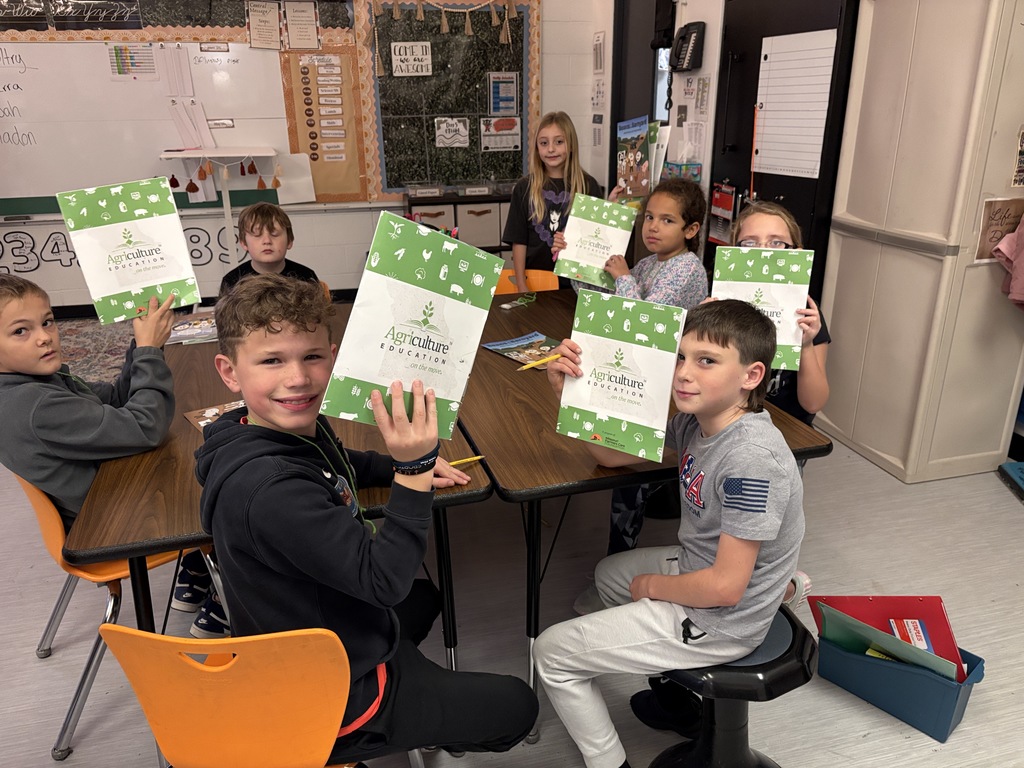 3rd graders learn about the Ag on the Move program from Palmyra FFA
