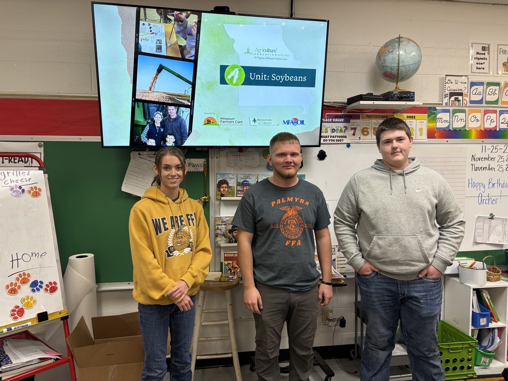 3rd graders learn about the Ag on the Move program from Palmyra FFA
