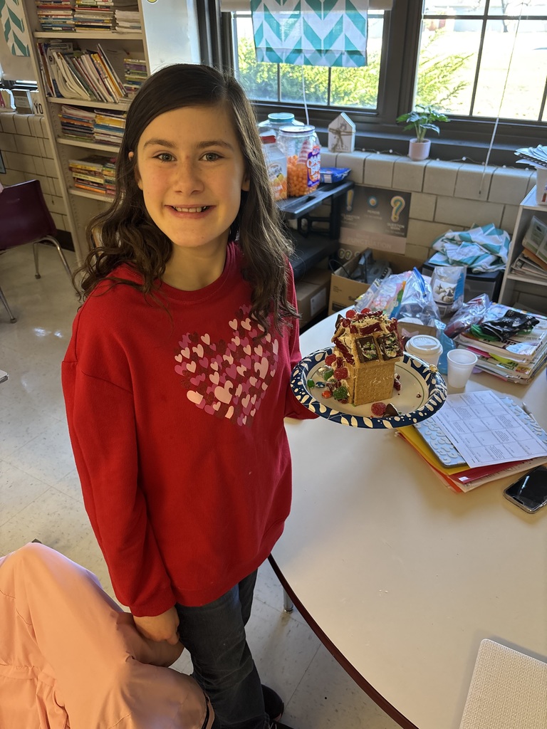 Mrs. Hermsmeier students created gingerbread houses