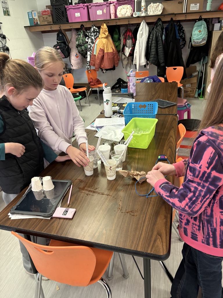 4th graders celebrate 4th grade day with classroom experiments