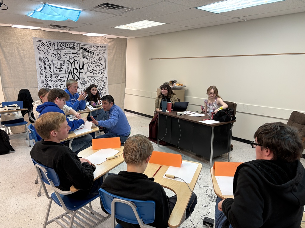 PHS Quiz Bowl team versus Montgomery County