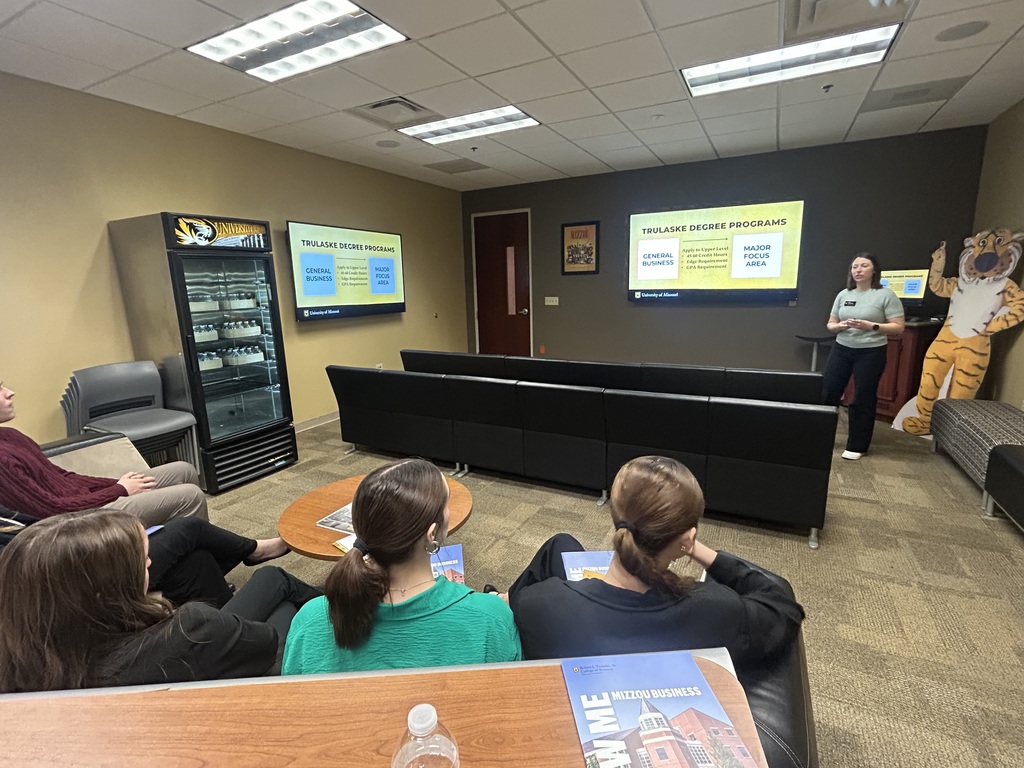 PHS FBLA members toured Mizzou campus
