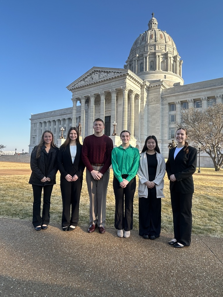 PHS FBLA members toured Missouri capitol