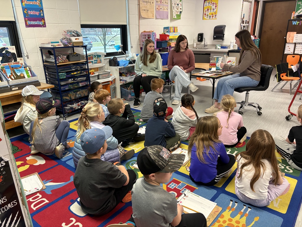 PHS Stuco students read to PES students