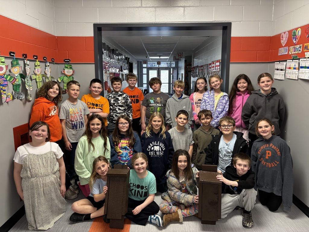 4th grade class with their bat boxes