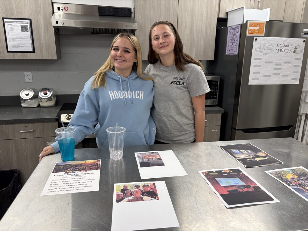 FCCLA members at showcase